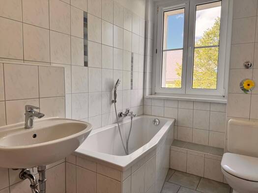 Wohnung zur Miete 378 € 3 Zimmer 67,6 m² 1. Geschoss frei ab sofort August-Bebel-Straße 9 Zeulenroda Zeulenroda-Triebes 07937