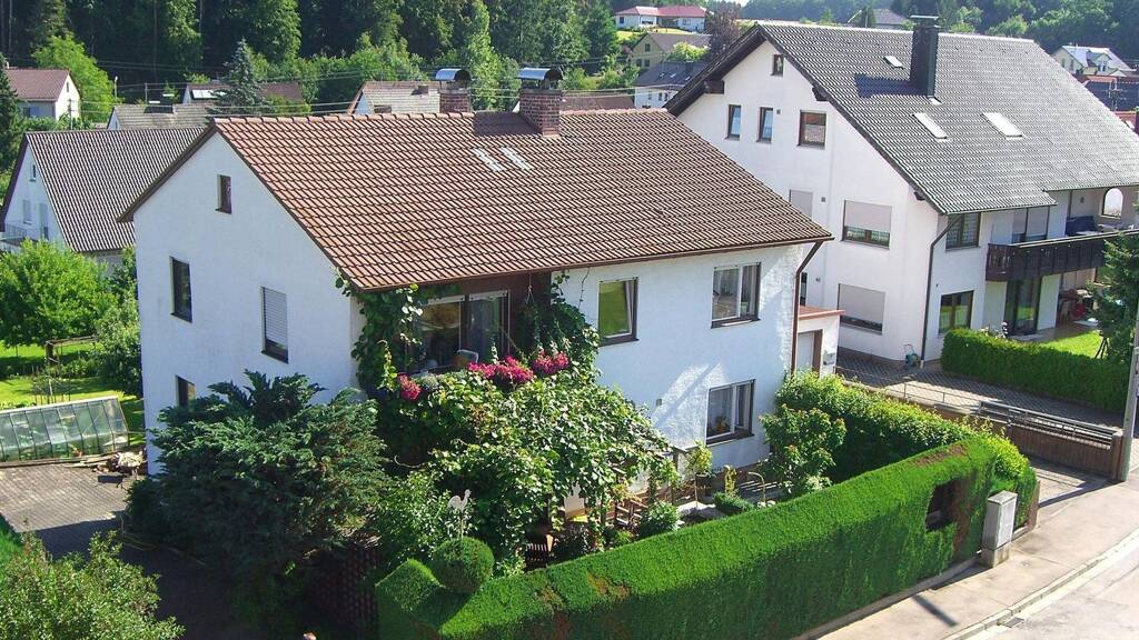 Mehrfamilienhaus zum Kauf provisionsfrei 836.000 € 7 Zimmer 210 m² 1.015 m² Grundstück Reisensburg Günzburg 89312