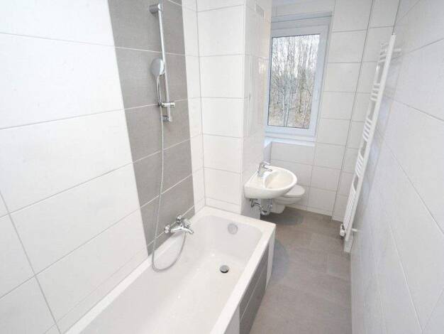 Wohnung zur Miete 384 € 3 Zimmer 71,2 m² 2. Geschoss frei ab 31.03.2026 Fürstenstr. 250 Yorckgebiet Chemnitz 09130