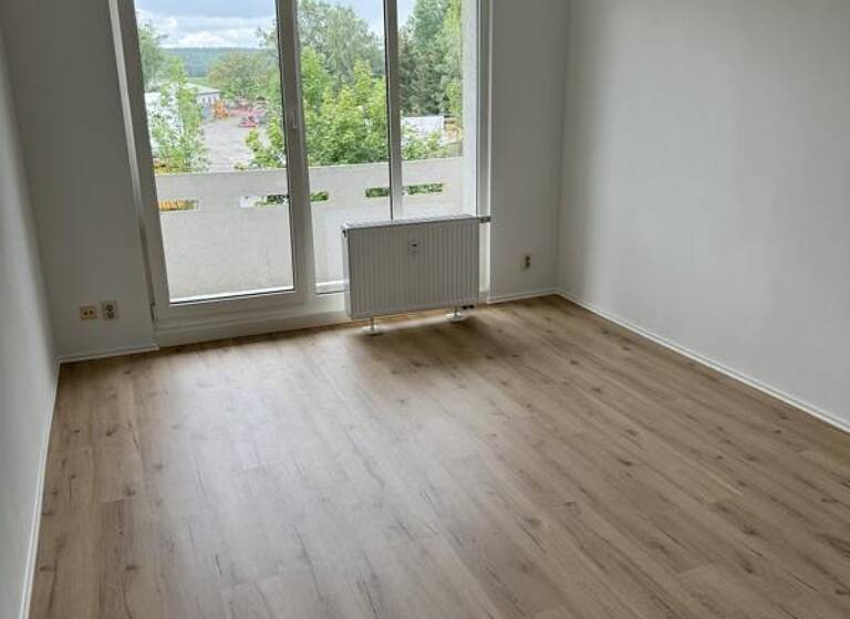 Studio zur Miete 370 € 4 Zimmer 70 m²<br/>Wohnfläche 2.<br/>Geschoss Münchenbernsdorf Münchenbernsdorf 07589