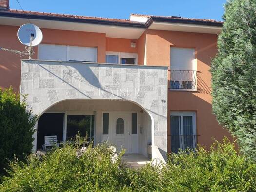 Einfamilienhaus zum Kauf 540.000 € 6 Zimmer 280 m² Trinajstići, Kastav Kastav 51215
