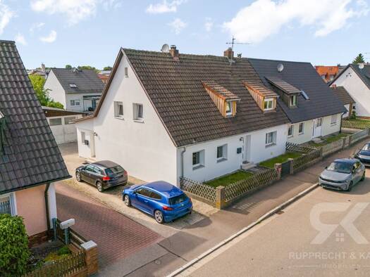 Mehrfamilienhaus zum Kauf 429.000 € 7,5 Zimmer 149 m² 491 m² Grundstück Schwarzenfeld Schwarzenfeld 92521