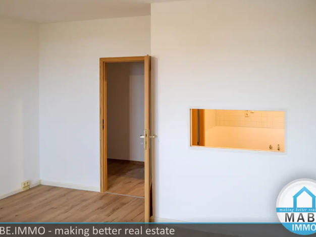 Wohnung zur Miete 450 € 4 Zimmer 75 m² 4. Geschoss frei ab sofort Straße des Friedens 17 Cölpin 17094