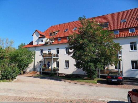 Wohnung zur Miete 298 € 1 Zimmer 36,6 m² EG frei ab sofort Zeppelinstraße 2 Merseburg Merseburg 06217