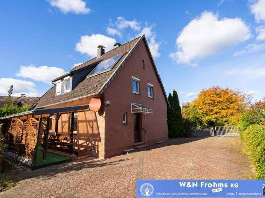 Einfamilienhaus zum Kauf 210.000 € 6 Zimmer 123 m² 515 m² Grundstück frei ab sofort Erikaweg 19 Scheuen Celle 29229