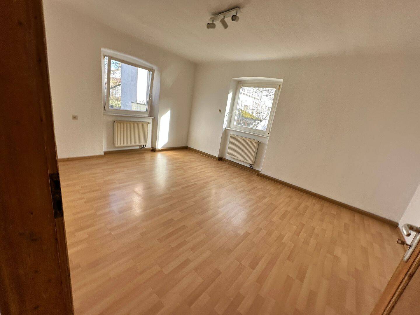 Immobilie in Gerolzhofen - Solides 3-Familienhaus am Stadtrand - Bild 4