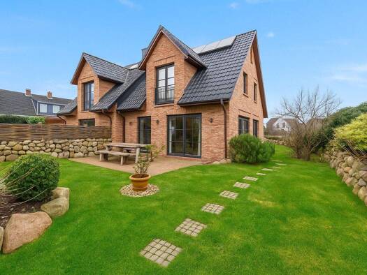 Doppelhaushälfte zum Kauf 1.190.000 € 105,8 m² 340,5 m² Grundstück Westerland Sylt 25980