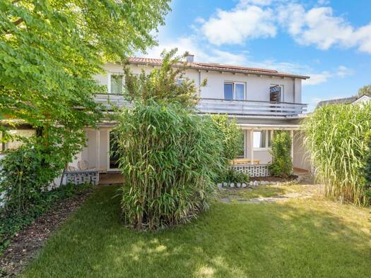 Mehrfamilienhaus zum Kauf 949.000 € 10 Zimmer 245,9 m² 605 m² Grundstück Stadtbergen Stadtbergen 86391