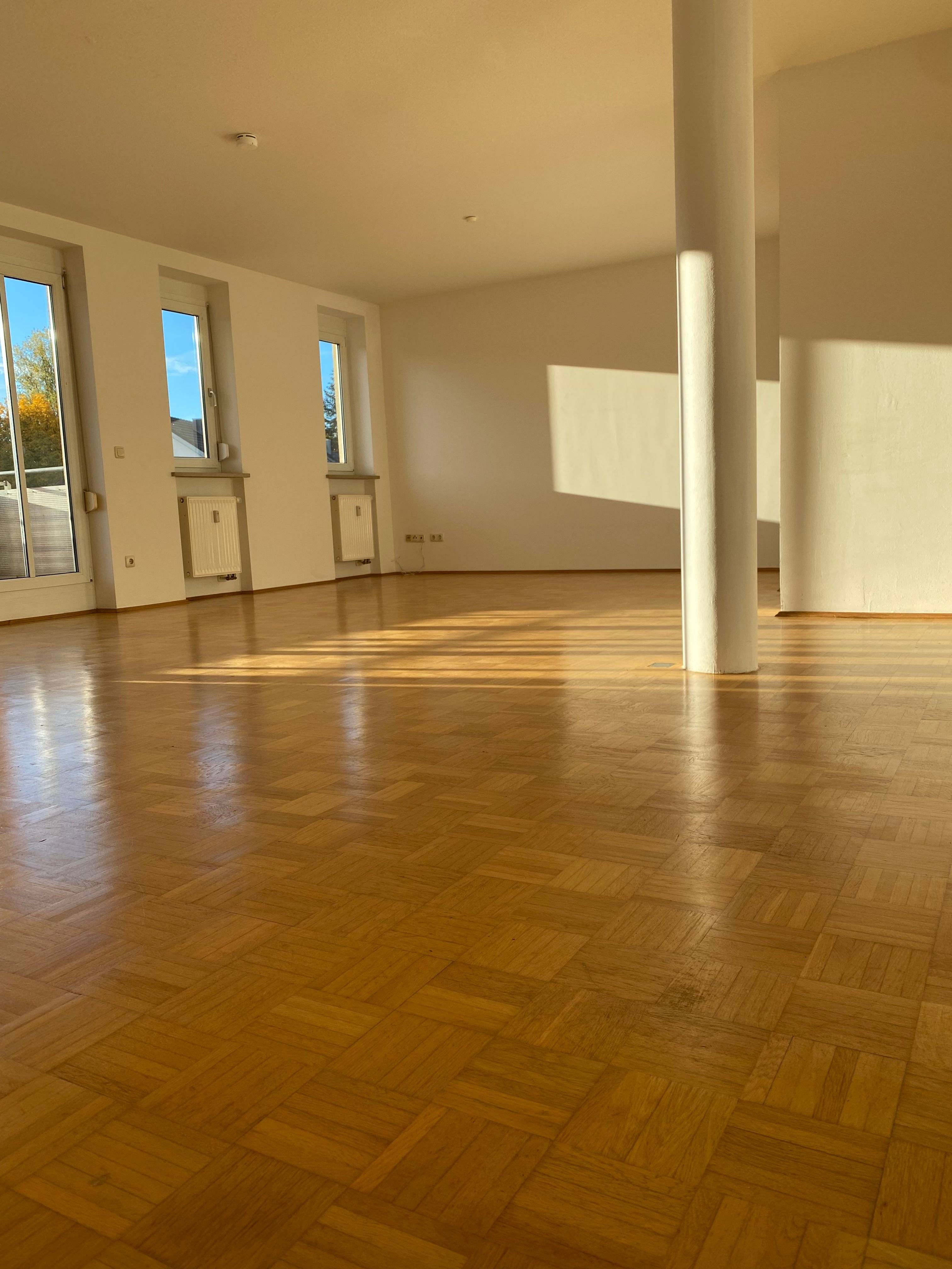 Wohnung zur Miete 1.460 € 4 Zimmer 141 m²<br/>Wohnfläche 1.<br/>Geschoss ab sofort<br/>Verfügbarkeit Weide Bamberg 96047