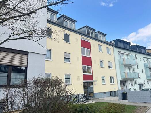 Wohnung zur Miete 590 € 1 Zimmer 47 m² Geschoss 3/4 frei ab 01.05.2026 Weststadt Fürth 90766