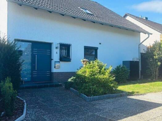 Einfamilienhaus zum Kauf 469.000 € 8 Zimmer 175 m² 861 m² Grundstück Garßen Celle 29229