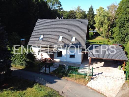 Einfamilienhaus zum Kauf 375.000 € 5 Zimmer 162 m² 1.604 m² Grundstück Altenburg 04600