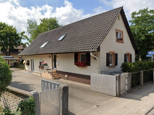 Bauernhaus zum Kauf 6 Zimmer 179,6 m² 595 m² Grundstück Hügelsheim 76549