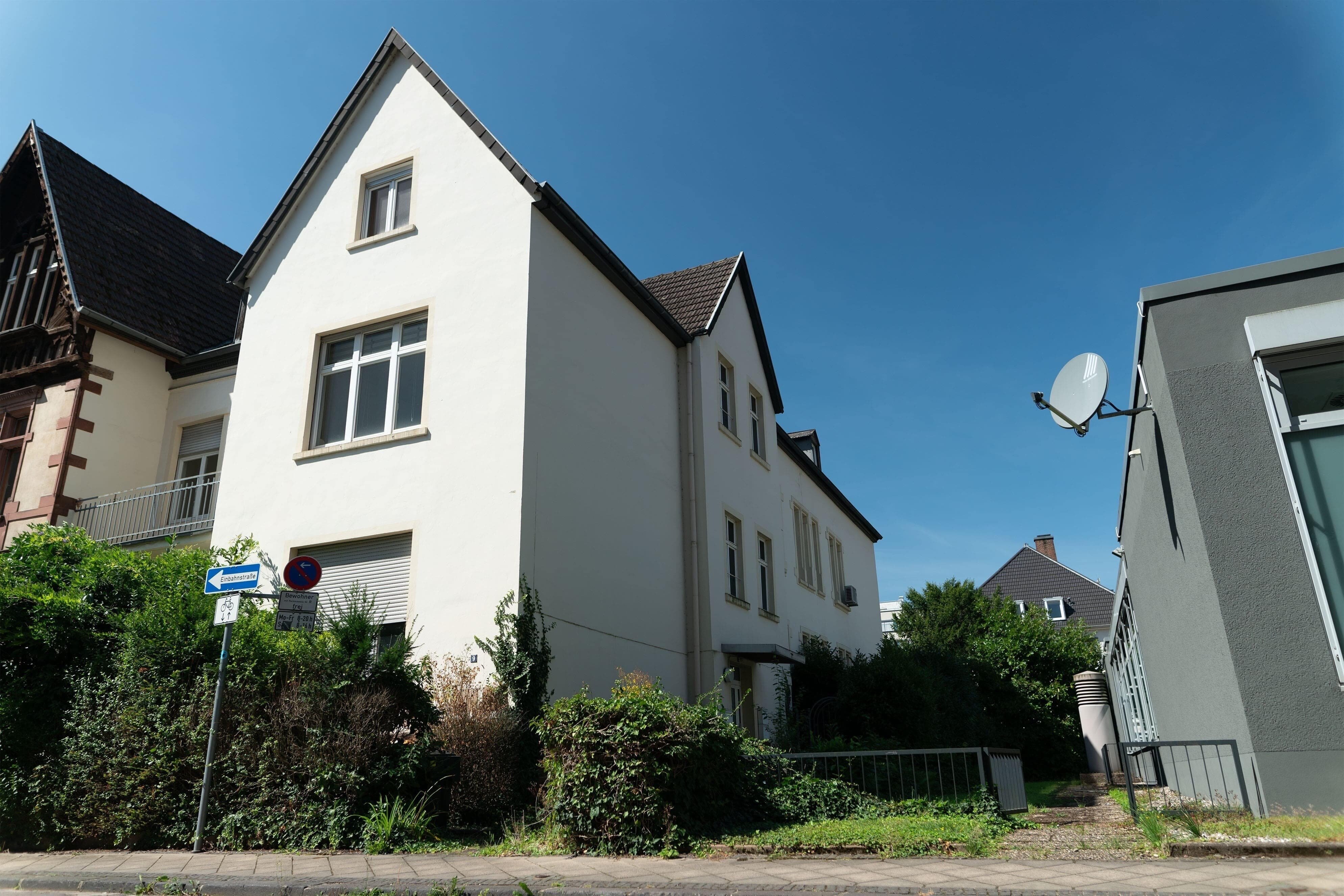 Mehrfamilienhaus zum Kauf 715.000 € 18 Zimmer 438 m²<br/>Wohnfläche 538 m²<br/>Grundstück Schloßplatz Saarbrücken 66119