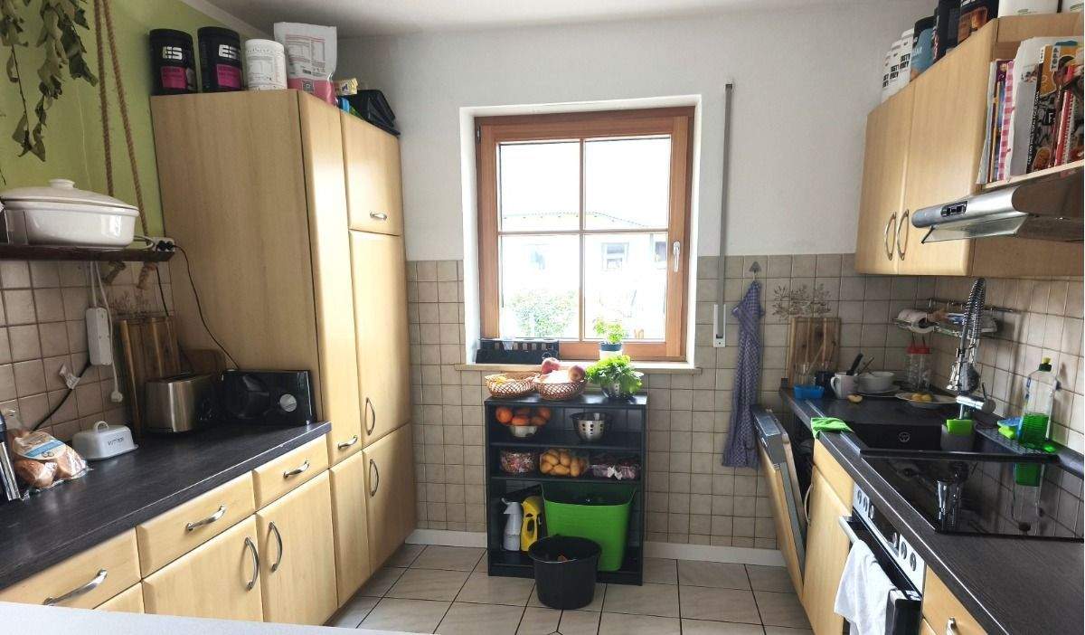 Immobilie in Kipfenberg - Mehr Raum als erwartet: Doppelhaushälfte mit ausgebautem Dachspitz und großem Hobbyraum mit Freisitz - Bild 3