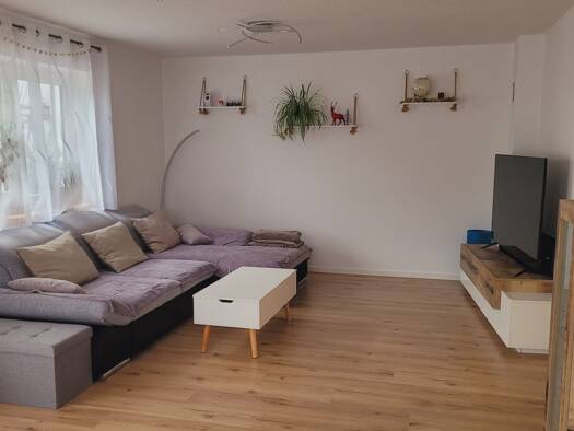 Doppelhaushälfte zur Miete 1.100 € 4 Zimmer 130 m² frei ab 01.03.2026 Dingolfing 84130