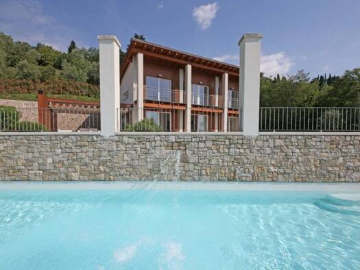 Villa zum Kauf 10 Zimmer 300 m² 2.600 m² Grundstück frei ab sofort Gardasee