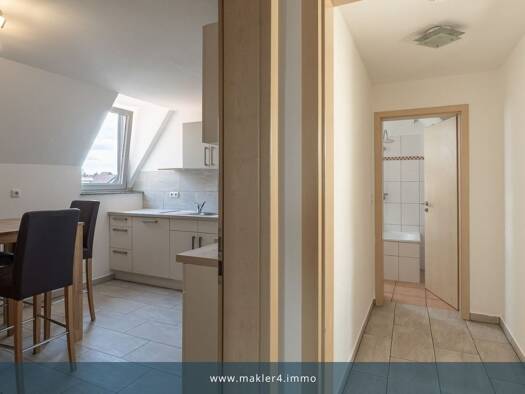 Wohnung zur Miete 720 € 4 Zimmer 103,6 m² frei ab sofort Innenstadt Schweinfurt 97421