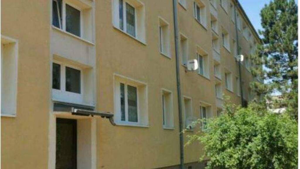 Wohnung zur Miete 400 € 3 Zimmer 65 m² 3. Geschoss Weißandt-Gölzau Südliches Anhalt 06369