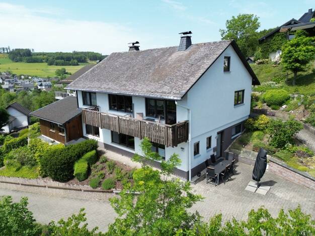 Mehrfamilienhaus zum Kauf 280.000 € 5 Zimmer 153 m² 746 m² Grundstück Cobbenrode Eslohe 59889