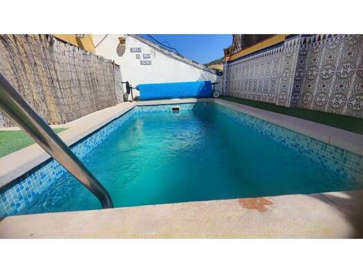 Villa zum Kauf 275.000 € 3 Zimmer 130 m² 2.500 m² Grundstück Almogía 29150