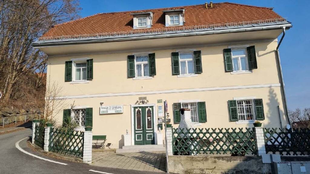 Hotel zum Kauf Straßgang Graz-Straßgang 8054