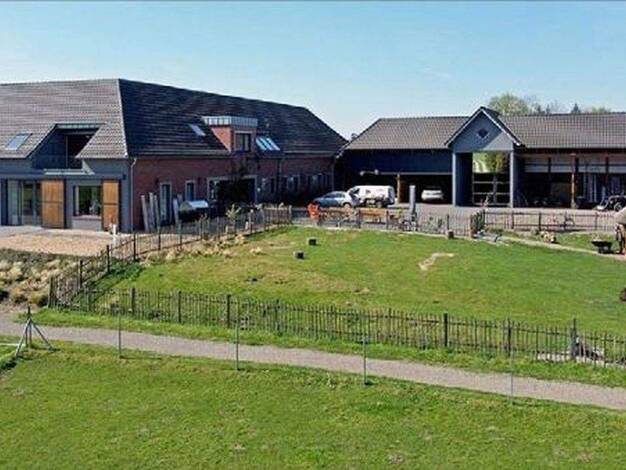 Haus zum Kauf provisionsfrei 2.850.000 € 12 Zimmer 704 m² 41.670 m² Grundstück Laar Niederkrüchten 41372