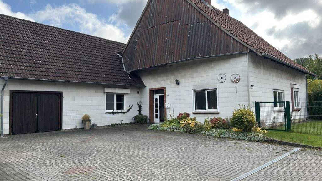 Haus zum Kauf 178.000 € 6 Zimmer 126 m² 1.250 m² Grundstück frei ab sofort Evesen Bückeburg 31675