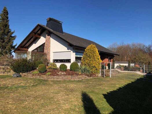Einfamilienhaus zum Kauf 299.000 € 8 Zimmer 264 m² 1.811 m² Grundstück Natzungen Borgentreich 34434