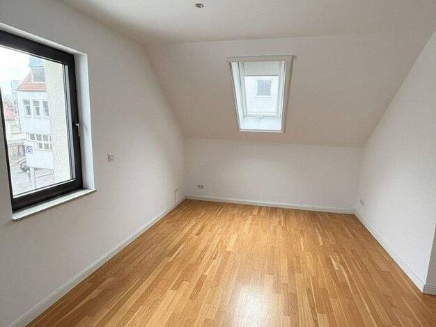 Maisonette zur Miete 1.350 € 4 Zimmer 130 m² 2. Geschoss Mühlheim 63165