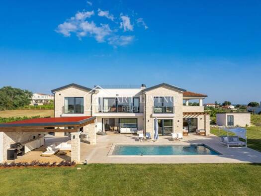 Einfamilienhaus zum Kauf 1.900.000 € 6 Zimmer 2.300 m² Grundstück Poreč 52440