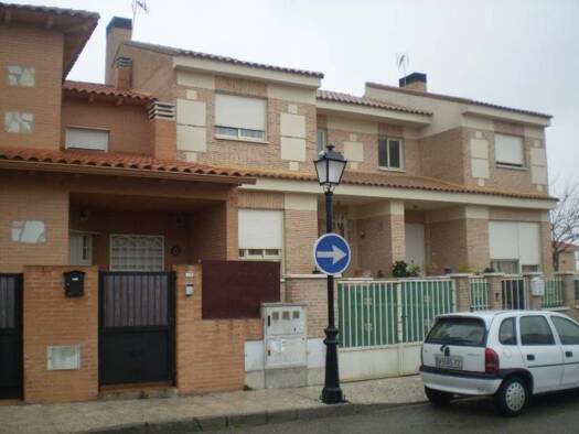 Villa zum Kauf 195.000 € 4 Zimmer 220 m² VELAZQUEZ 15 Ugena 45217