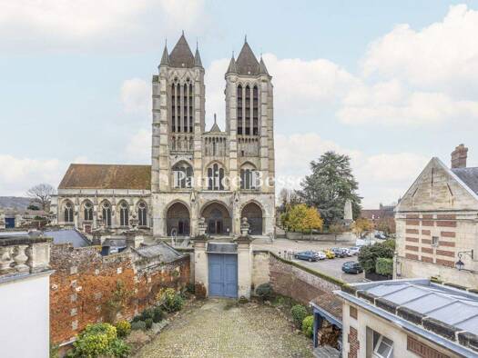 Einfamilienhaus zum Kauf 550.000 € 10 Zimmer 270 m² 956 m² Grundstück Noyon 60400