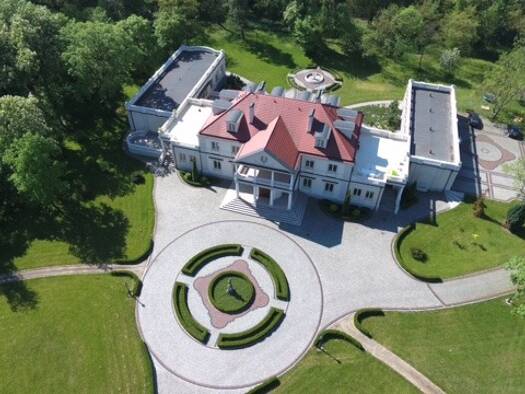 Herrenhaus zum Kauf 2.300.000 € 11 Zimmer 2.000 m² 90.900 m² Grundstück gmina Czeremcha 62-817