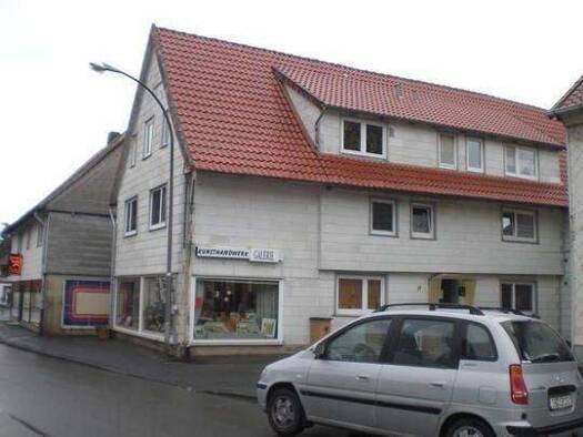 Wohnung zur Miete 499 € 4 Zimmer 90 m² frei ab sofort Meisterstrasse 17 Langelsheim 38685