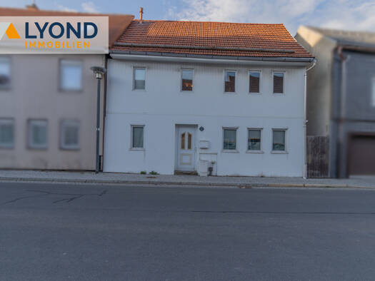 Reihenmittelhaus zum Kauf 110.000 € 5 Zimmer 120 m² 134 m² Grundstück Gehren 98694