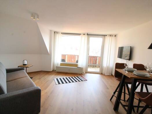 WG-Zimmer zur Miete 750 € 1 Zimmer 58 m² Geschoss 3/4 frei ab 01.05.2026 Kreuz Bayreuth 95445