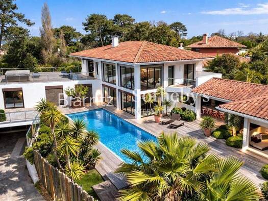 Haus zum Kauf 2.995.000 € 323 m² 1.800 m² Grundstück Front de Mer Biarritz 64200