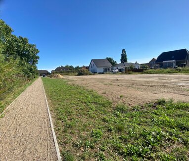 Grundstück zum Kauf 99.000 € 873 m² Grundstück frei ab sofort Ludwigsluster Chaussee 1 Zahrensdorf Neu Gülze 19258