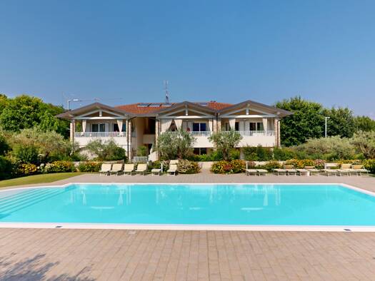 Villa zum Kauf 600.000 € 6 Zimmer 200 m² 90 m² Grundstück frei ab sofort Via Belvedere Padenghe sul Garda