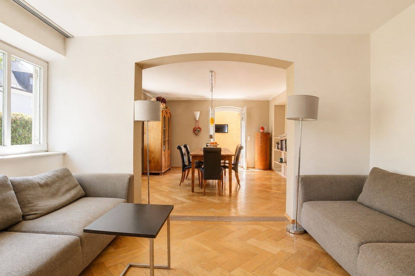 Villa zum Kauf - Mehr