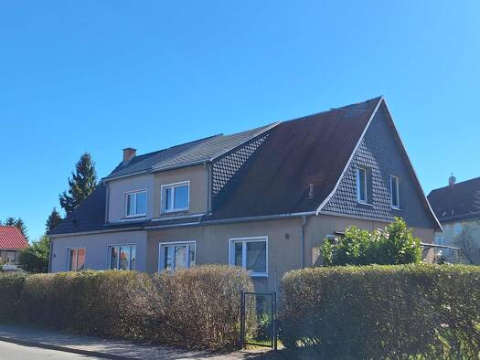 Doppelhaushälfte zum Kauf 169.000 € 5 Zimmer 121 m² 652 m² Grundstück frei ab sofort Freiberg Freiberg 09599