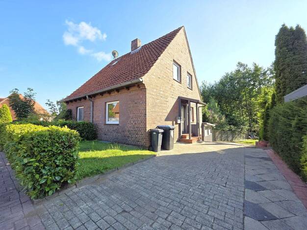 Doppelhaushälfte zum Kauf provisionsfrei 174.900 € 3 Zimmer 50,5 m² 241 m² Grundstück Steubenstraße Stade Stade 21680