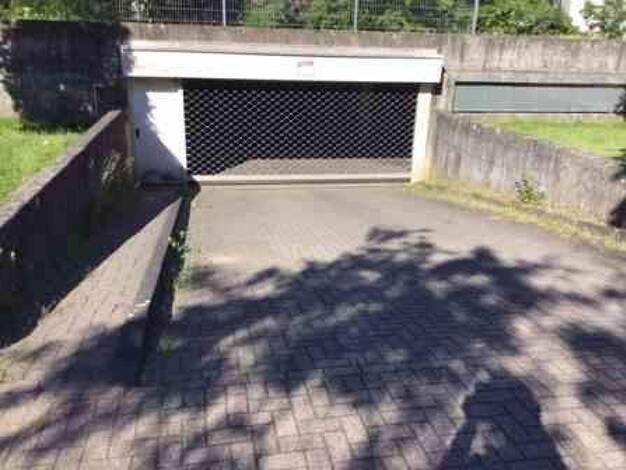 Tiefgarage zur Miete provisionsfrei 50 € Döberitzer Str. bei 19 Hassels Düsseldorf 40599