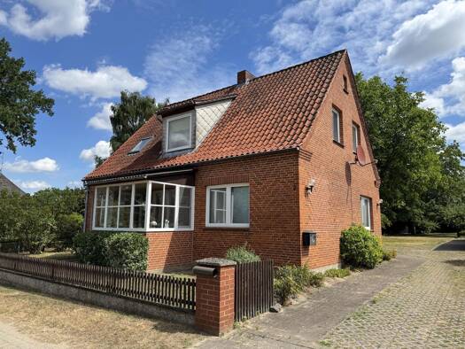 Einfamilienhaus zum Kauf 220.000 € 6 Zimmer 130 m² 1.438 m² Grundstück frei ab sofort Quickborn Gusborn 29476