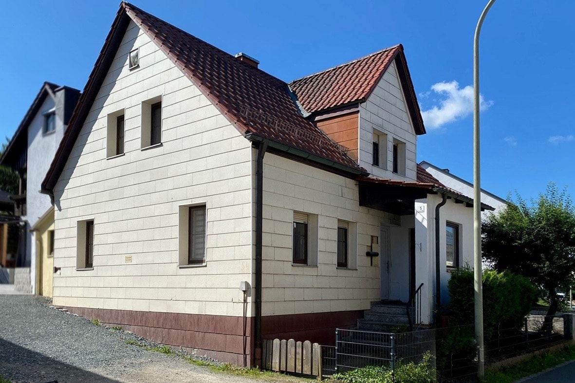 Einfamilienhaus zum Kauf 87.000 € 4 Zimmer 98 m²<br/>Wohnfläche 242 m²<br/>Grundstück Lindenhardt Creußen 95473