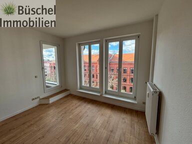 Wohnung zur Miete 1.000 € 3 Zimmer 92,5 m² 4. Geschoss frei ab 01.12.2024 Hegelstraße 26 Sternviertel Magdeburg 39104