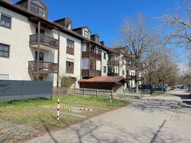 Wohnung zum Kauf 115.000 € 1 Zimmer 42 m² 1. Geschoss Johann-Sebastian-Bach-Str. 1 Traunreut Traunreut 83301