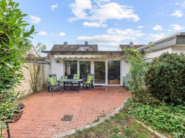 Reihenmittelhaus zum Kauf 200.000 € 3 Zimmer 94 m² 363 m² Grundstück Stör Neumünster 24539