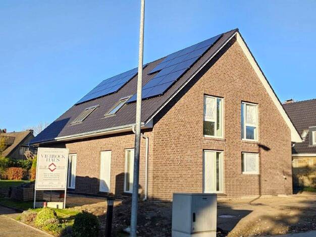 Doppelhaushälfte zur Miete 2.100 € 4 Zimmer 102 m² 231 m² Grundstück frei ab 01.02.2026 Elmshorn 25335